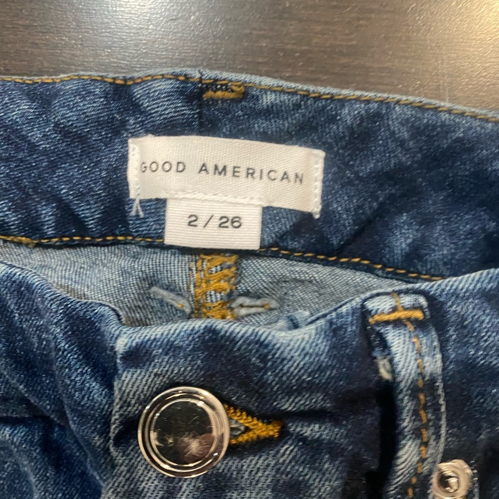 NWT Good American “Good Legs” denim jeans from Nordstrom’s. Size 2/26 - Picture 4 of 10